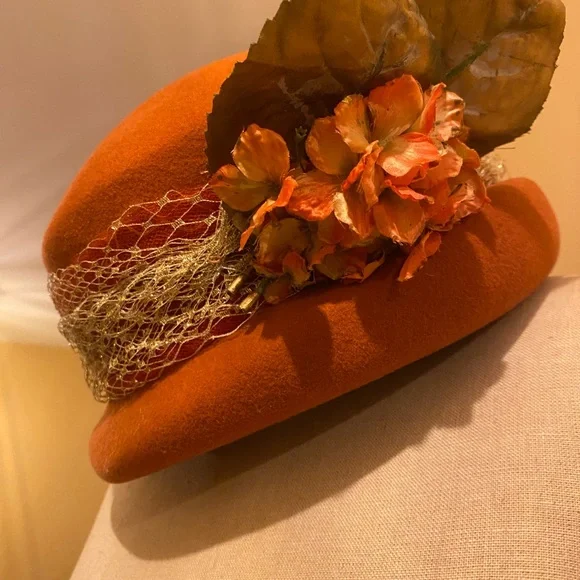 Adolfo Orange 💯 wool felt  Hat with Floral and Leaf Accents Derby style hat - Picture 5 of 12